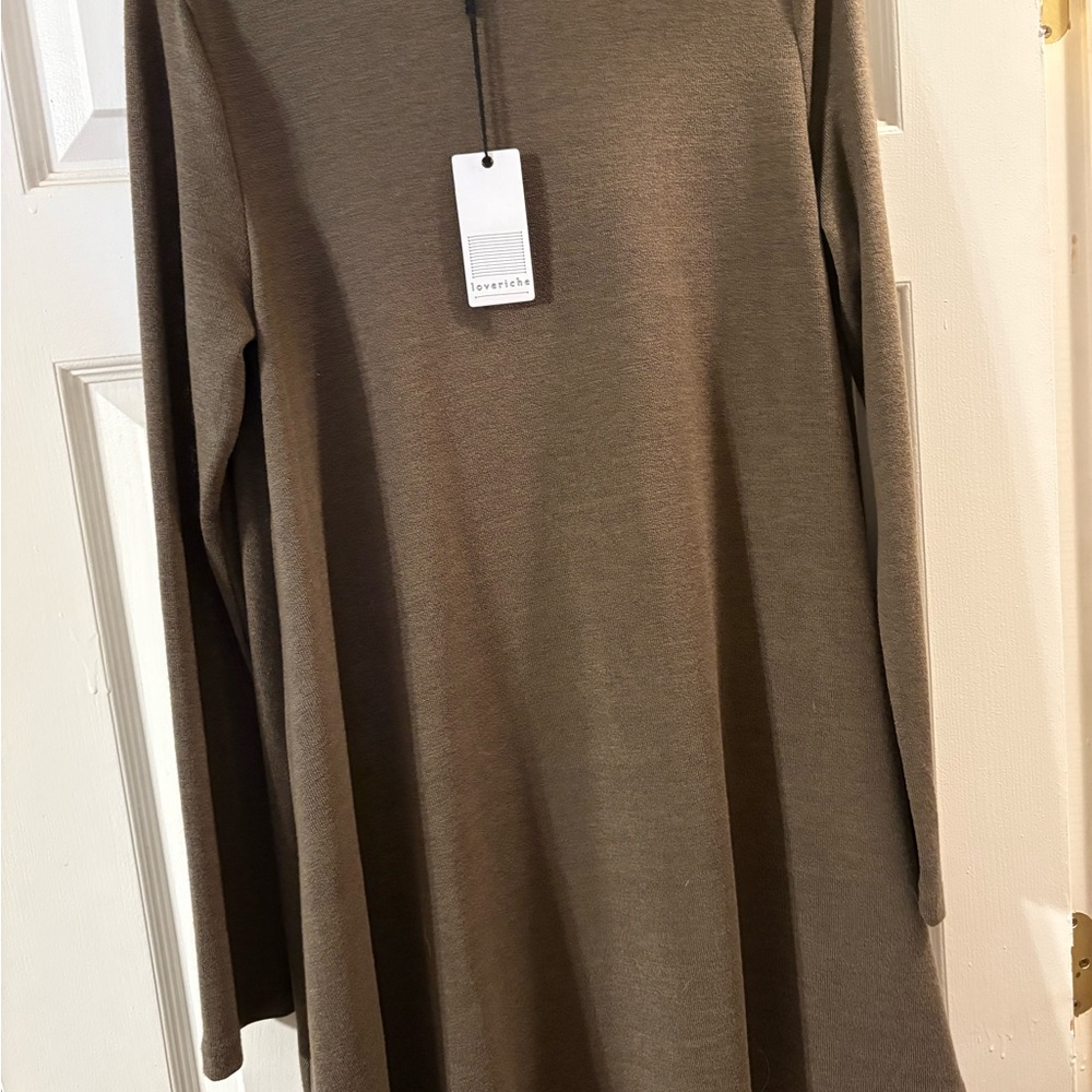 Women’s lightweight knit tunic